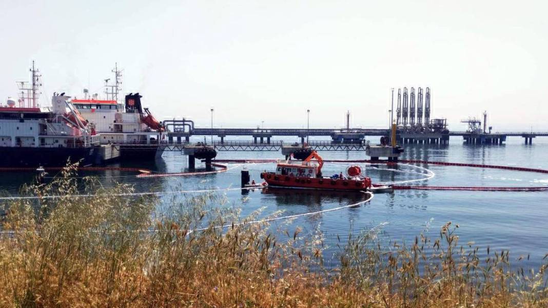 Tekirdağ'da çevre felaketi! 12 bin litre mazot Marmara'ya sızdı 2